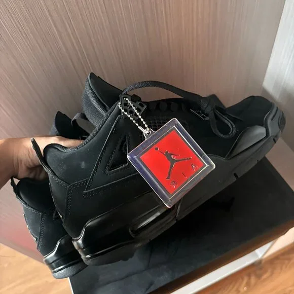 Nike Jordan 4 Retro Unisex Sneaker